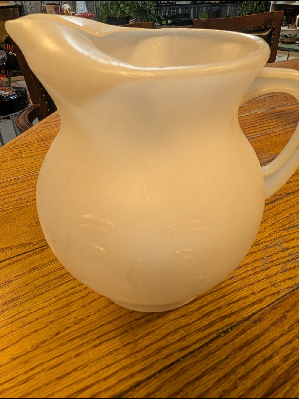 Matte White Plastic Me Kool aid Pitcher.